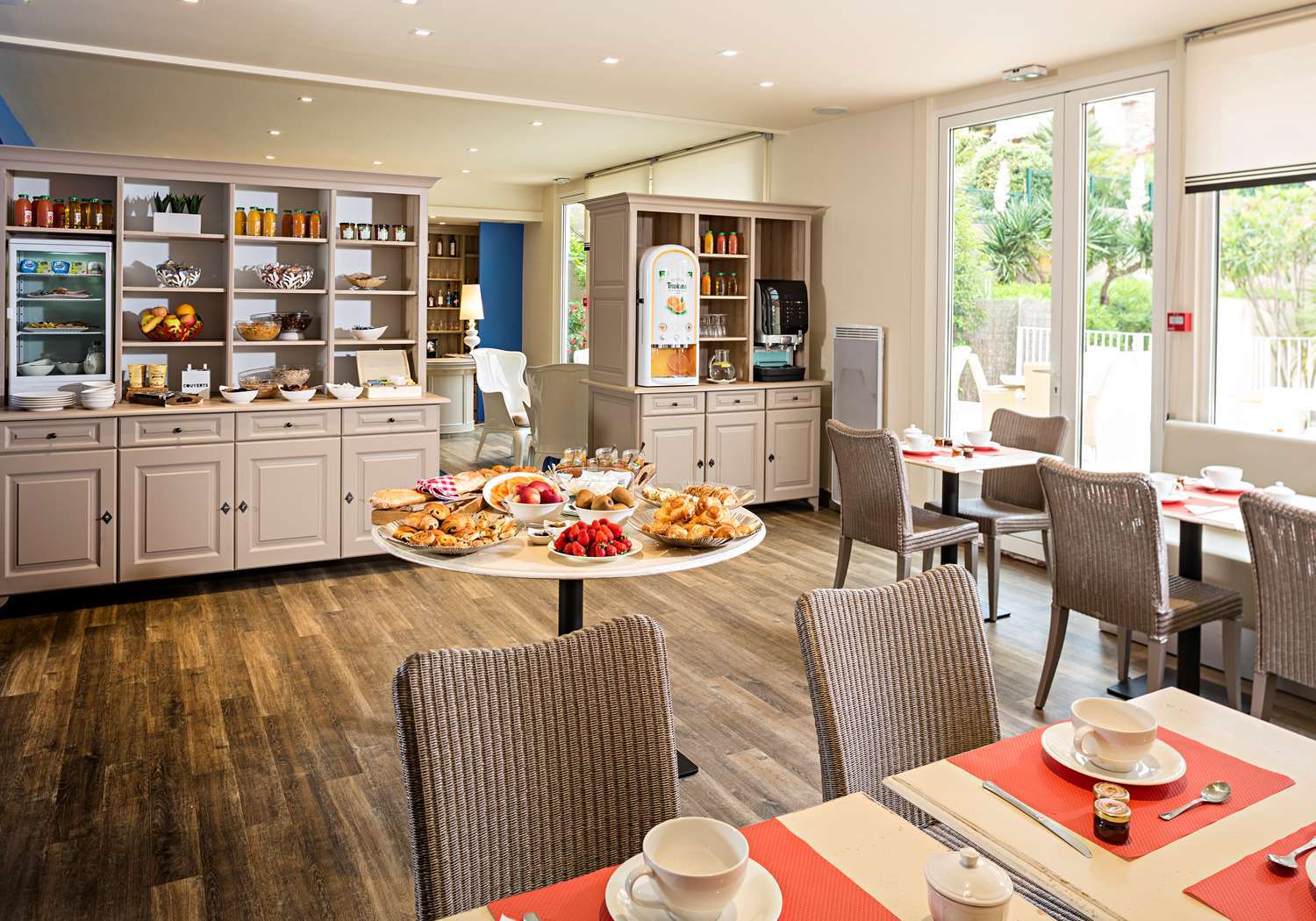 Best Western Hotel Matisse Сен Максим Екстериор снимка